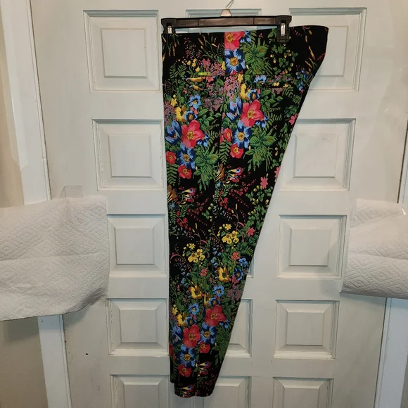 SWING CONTROL floral w/ some stretch pants, size 14 With 4 pockets Spring Summer - Picture 2 of 10